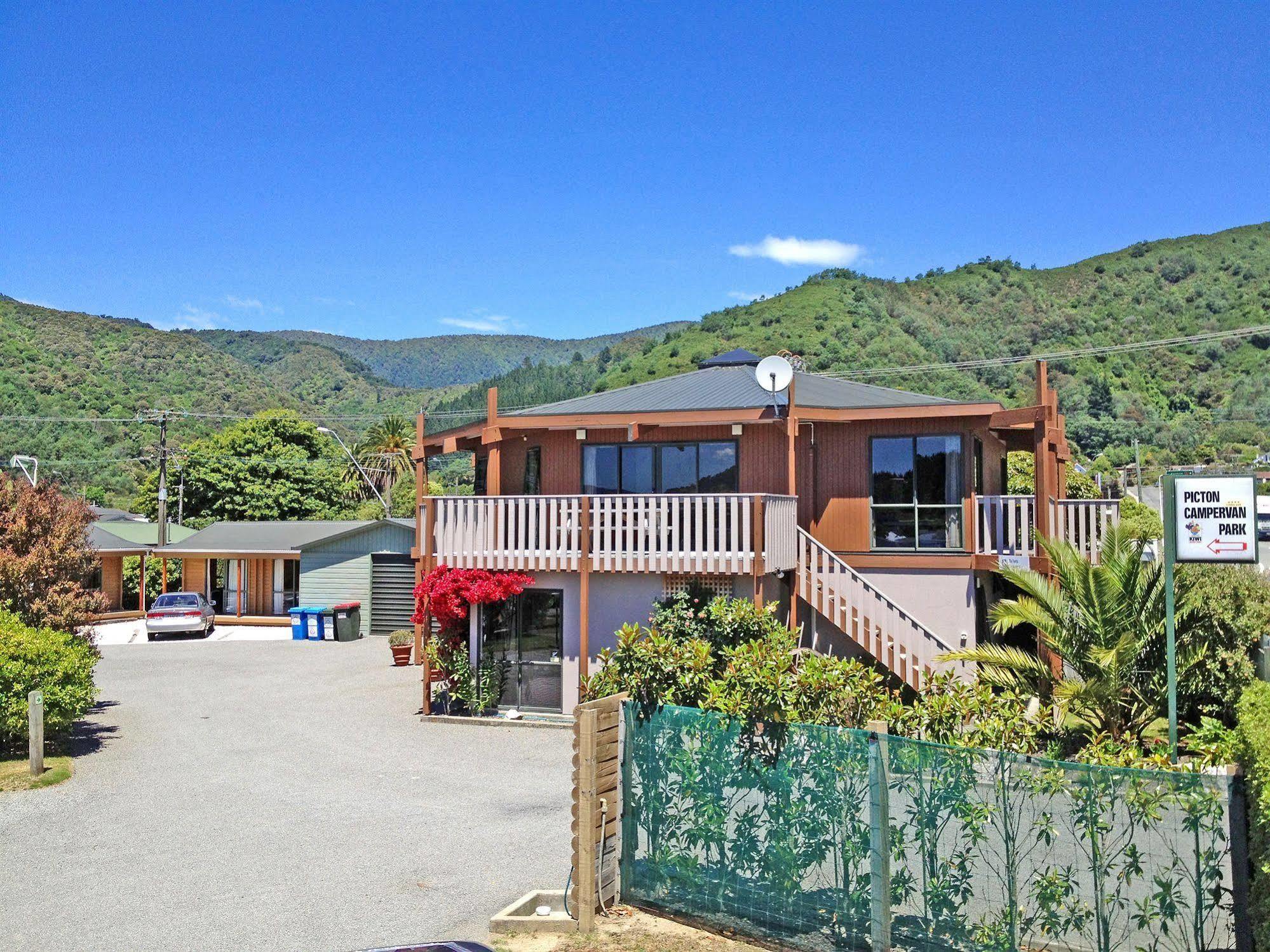 Picton Campervan Park Exterior foto